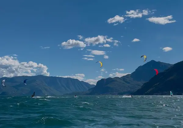 Servizi Kitesurf sul Lago di Como