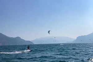 Corso di kitesurf intermedio sul Lago di Como