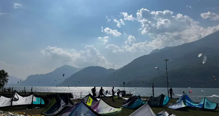 Riderjona Scuola Kitesurf sul Lago di Como con Corsi per tutti i livelli